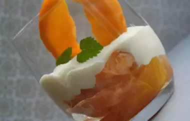 Campari-Orangen auf Joghurtcreme