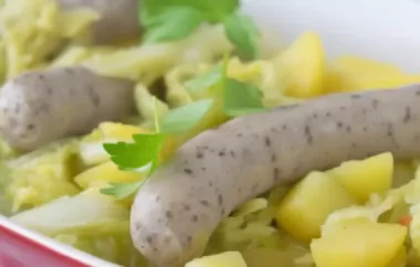Ein herzhaftes und traditionelles Gericht: Grünkohl mit Kartoffeln und Würstl