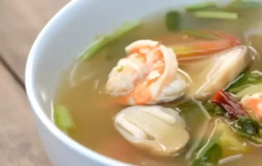 Ein köstliches und würziges thailändisches Suppenrezept mit Garnelen