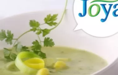 Eine köstliche Kartoffel-Lauch-Suppe, die sich perfekt für kalte Tage eignet