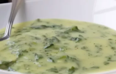 Eine köstliche und gesunde Curry-Spinat-Suppe für einen wärmenden Genuss