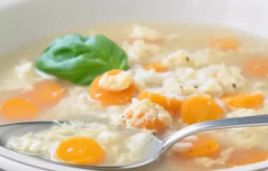 Eine köstliche und nahrhafte Reissuppe mit frischen Karotten