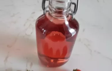 Erdbeer-Balsamico-Essig - Ein Rezept für köstlichen, selbstgemachten Essig