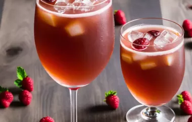 Erdbeer-Cocktail mit Amaranth