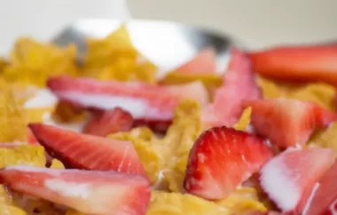 Erdbeeren mit Cornflakes - Eine leckere und knusprige Nachspeise!
