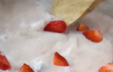 Erdbeerpudding mit Vanillestückchen