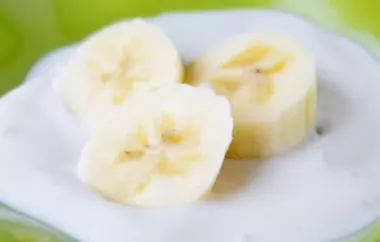 Erfrischende Banane Quark Creme mit einem Hauch von Zitrone
