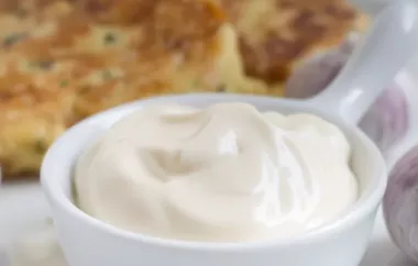 Erfrischende Joghurt Sauce mit frischem Knoblauch und Dill