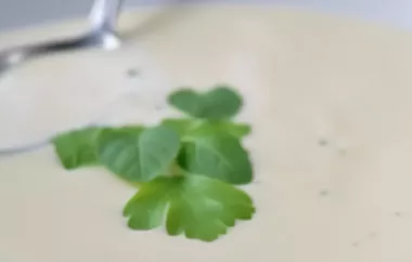 Erfrischende Mostsuppe mit Zwieback