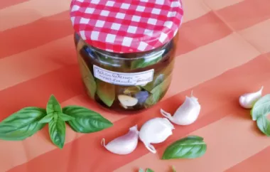 Erfrischender Basilikum-Knoblauch-Essig für Salate und Dressings