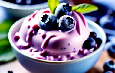 Erfrischender Frozen Yoghurt mit fruchtigen Heidelbeeren