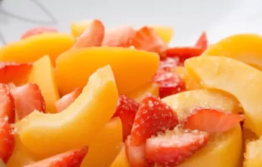 Erfrischender Früchtesalat mit Marillen und Erdbeeren