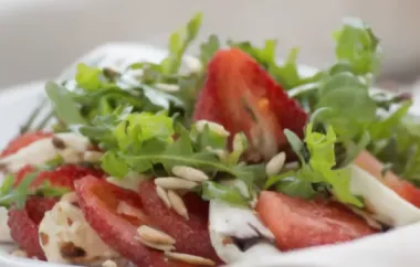 Erfrischender Mozzarella-Rucola-Erdbeeren-Salat