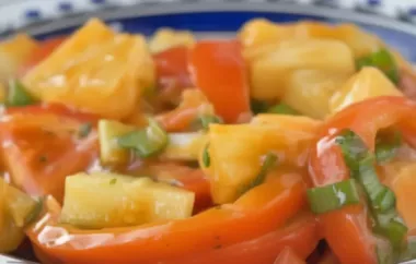 Erfrischender Tomaten-Ananas-Salat mit frischem Basilikum