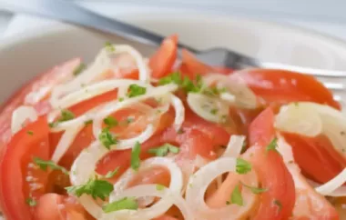 Erfrischender Tomatensalat mit mediterranen Aromen