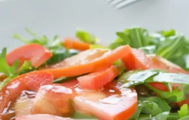 Erfrischender Tomatensalat mit würziger Rauke