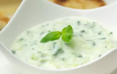 Erfrischendes griechisches Tzatziki für den Sommer