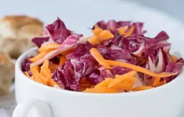 Fruchtiger Salat mit Radicchio und Karotten