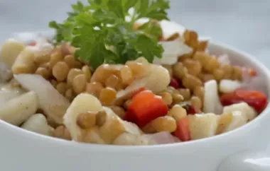 Gesunder und leckerer Linsensalat mit Bananen