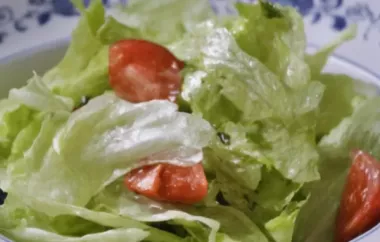 Grüner Salat mit Kräutern