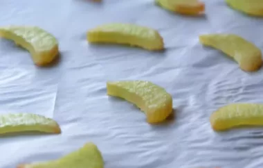 Köstliche Rhabarber-Chips zum Snacken und Genießen