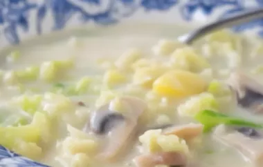 Köstliche Wirsingsuppe mit Kartoffeln und Speck