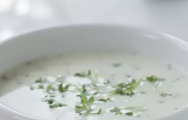 Leckere Kresse Suppe mit Kartoffeln und Sahne