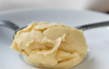 Leckere Weinbrand-Butter zum Verfeinern von Desserts