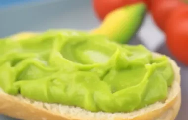 Leckerer Avocado-Dip für Gemüsesticks