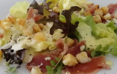 Leckerer Blattsalat mit luftgetrocknetem Parmaschinken