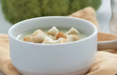 Leckeres Rezept für cremige Brokkoli-Käse-Suppe