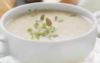 Leckeres Rezept für eine herzhafte Zwiebel-Dinkel-Suppe