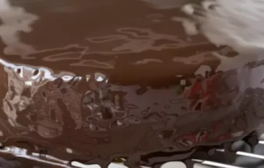 Leckeres Rezept für eine Schokoladenglasur zur Verfeinerung von Sachertorte