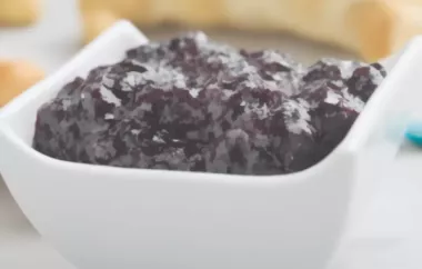 Leckeres Rezept für selbstgemachte Schwarze Johannisbeer-Marmelade