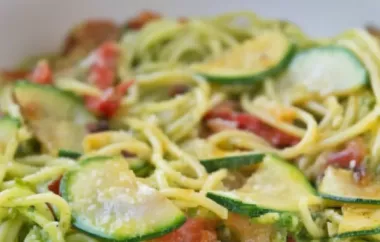 Leckeres Rezept für Spaghetti mit frischem Pesto und buntem Gemüse