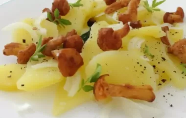 Saftiger Kartoffelsalat mit frischen Eierschwammerln