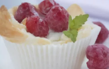 Vanillecups mit Himbeeren - Ein leckeres und einfaches Dessert für besondere Anlässe