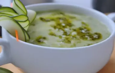 Zucchinisuppe mit Kräuterpesto