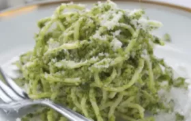 Brokkoli-Pesto - Ein köstliches, gesundes Pesto aus frischem Brokkoli