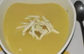 Curry-Rahmsuppe mit Äpfeln
