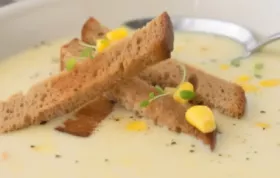 Deutsche Maiscremesuppe mit Ingwer und Chili