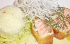 Ein köstlicher Strudel gefüllt mit zartem Wildlachs und würzigem Kraut