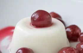 Ein köstliches Dessert aus Italien - Kirsch-Panna Cotta