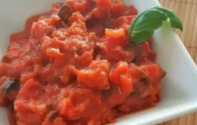 Eine leckere Oliven-Tomatensauce für Pasta-Liebhaber