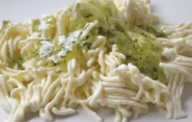 Eis-Spaghetti mit Kiwi-Pesto
