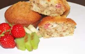 Erdbeer-Rhabarber-Muffins - Ein fruchtiger Genuss für Groß und Klein