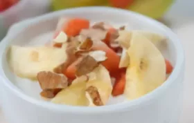 Erfrischende Quarkcreme mit frischen Früchten