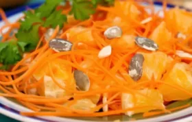 Erfrischender Orangensalat mit einem Hauch von Fenchel und Olivenöl