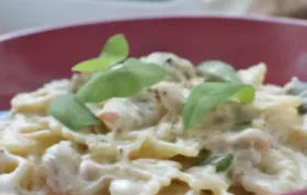 Farfalle mit Huhn und Salbei