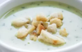 Fruchtige und gesunde Brokkoli Suppe